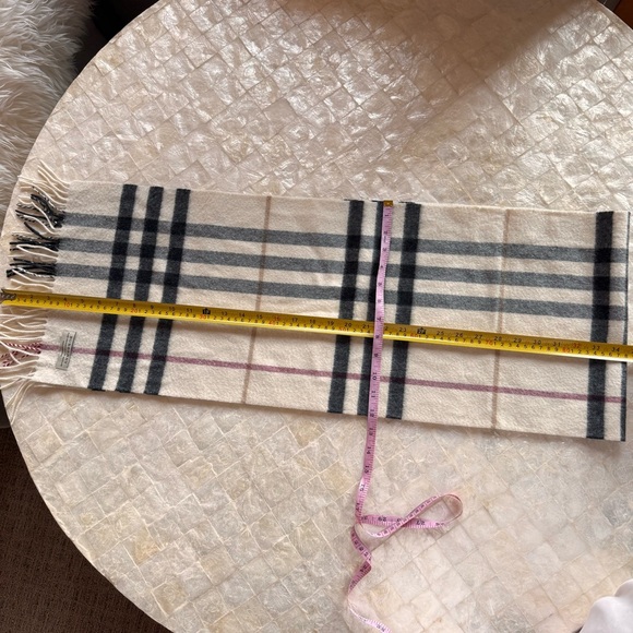Burberry 100% cashmere nova check Scarf Scotland made with fringe cream ivory - Picture 11 of 11